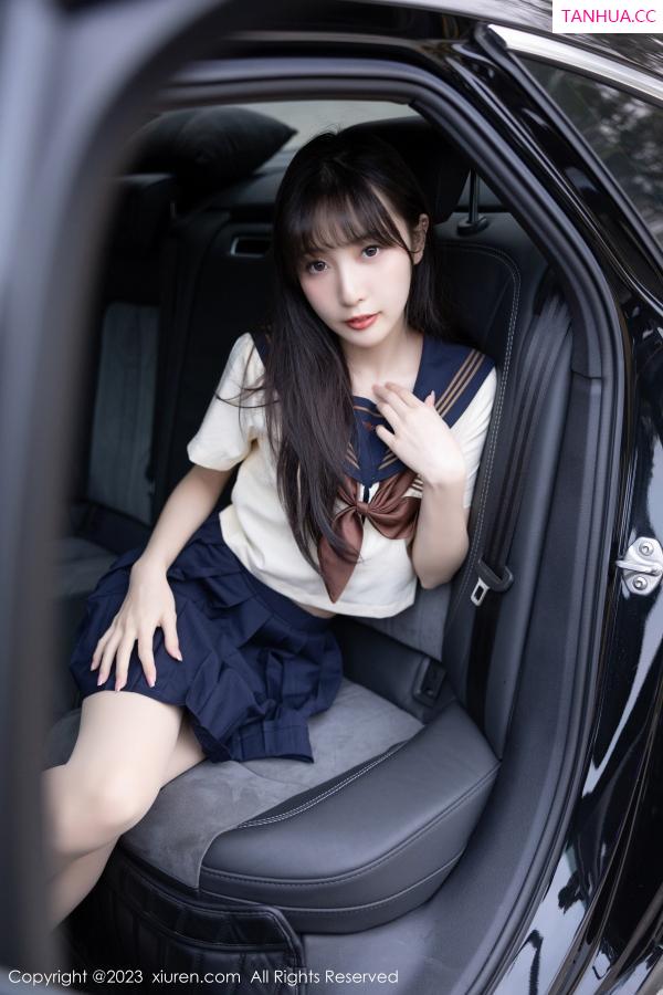 林星阑  [XiuRen]高清写真图 2023.01.12 No.6126 林星阑 制服美腿第14张图片